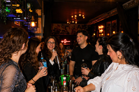 Cocktail Class in Madrid: Shake, Drink & Party