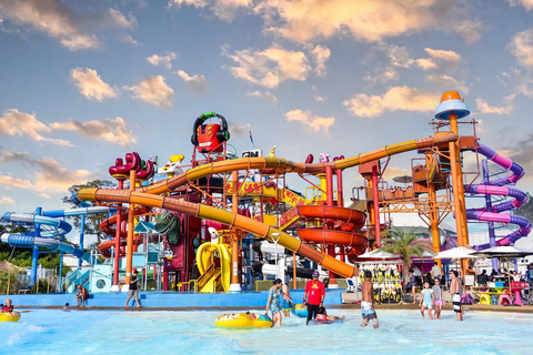 Pattaya: Columbia Pictures Aquaverse Ticket & Hotel Transfer