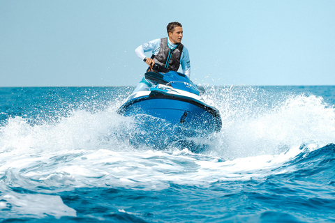 Le Lavandou: Jet ski ride without a boat license with breakfast, €170 per jet Le Lavandou: Jet ski tour without a boat license, with breakfast
