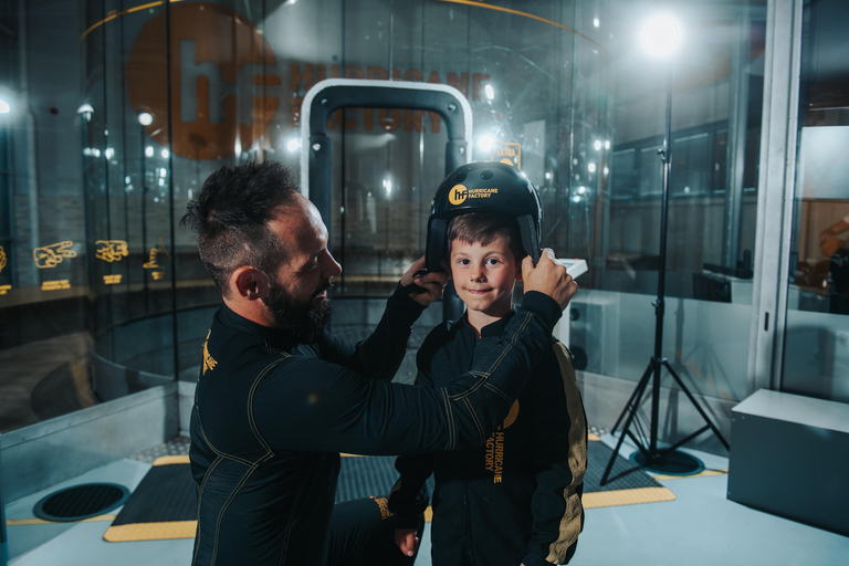 Prag: Hurricane Factory Indoor Skydiving Erlebnis