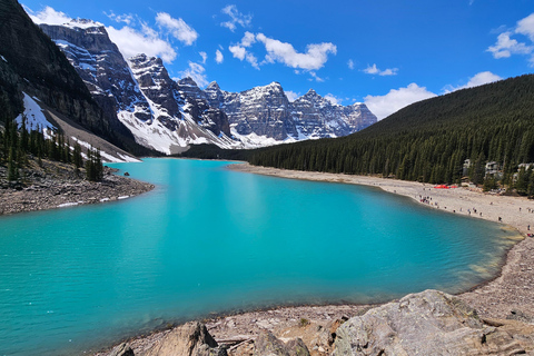 From Banff: Moraine Lake and Lake Louise Half Day Tour