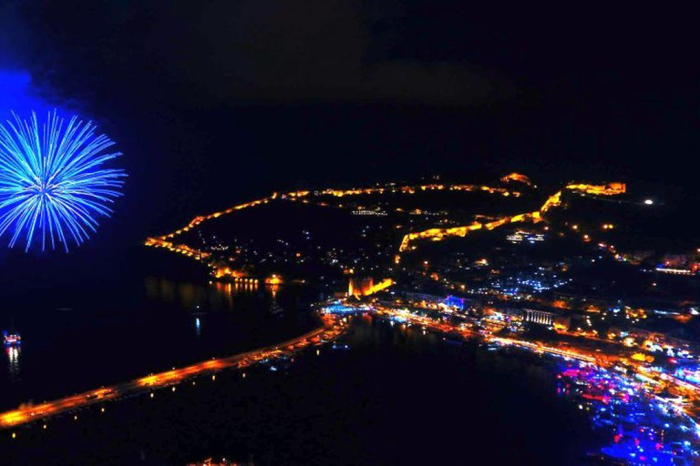 Alanya: festa di Capodanno in barca con fuochi d&#039;artificio