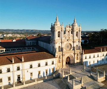 Vanuit Lissabon: Alcobaça & Óbidos Zelf Rondleiding