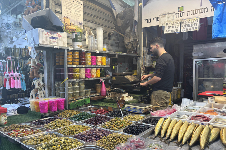 Tel Aviv: Jaffa, Neve Tzedek & Carmel Market with Tasting