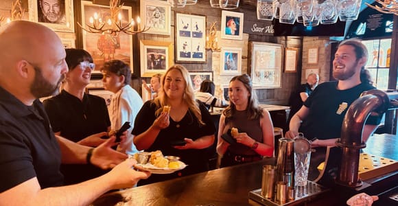 Edinburgh Royal Mile History Walking Tour with food Tastings