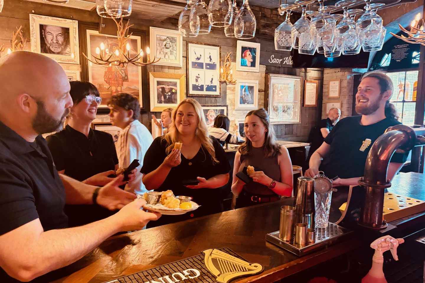 Edinburgh: Royal Mile Guided Walking Tour with Tastings - Edinburgh: Royal Mile Walking Tour & Tastings vegetarian