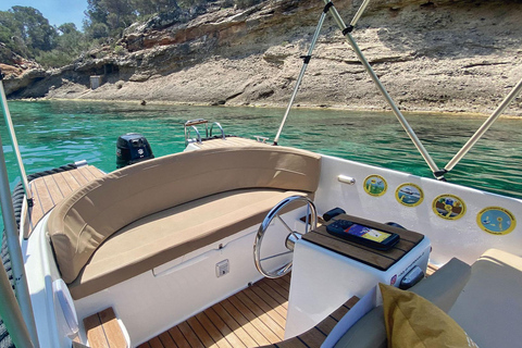 San Antonio: Snorkel on your own boat without a license for up to 5 people SAN ANTONIO: SNORKELING ON YOUR OWN BOAT WITHOUT A LICENSE FOR UP TO 5 PEOPLE