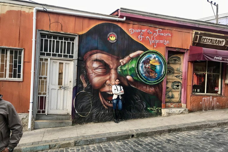From Santiago: Full-Day Tour of Viña del Mar and Valparaiso