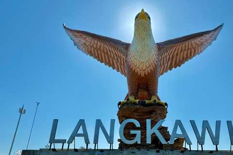 Langkawi: Private Island Tour with Cable Car, Mangroves & German-Speaking Guide Langkawi: Private Island Tour with Cable Car, Mangroves & German Guide