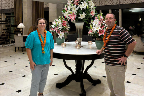 Delhi : excursion de 5 jours dans le Triangle d&#039;Or avec un guide germanophoneExcursion de 5 jours avec hébergement dans des hôtels 4 étoiles