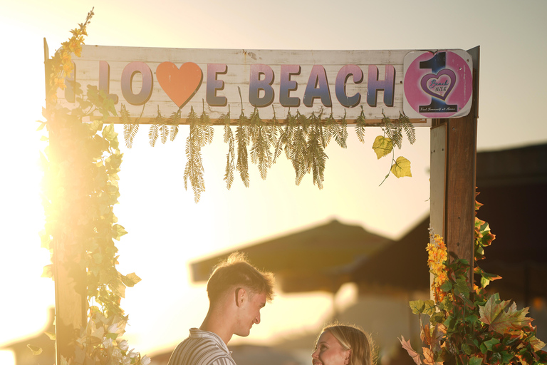 Alanya: Holiday Photo Shoot Families Couples Solo Travelers Meeting Point