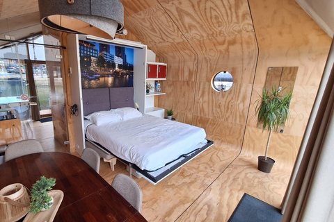 Rotterdam: Floating Innovations Tour with Drink