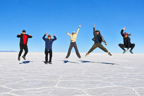 Uyuni: 3-Day Salt Flats Expedition to San Pedro de Atacama Uyuni Tour with Local Spanish Driver