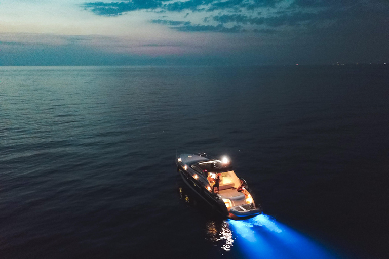 Positano : demande en mariage inoubliable sur un yacht au coucher du soleil