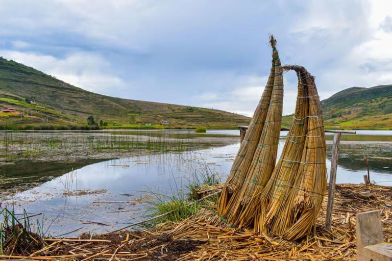 Cajamarca: Guitar Workshop & San Nicolás Lake Tour Cajamarca: Guitar & San Nicolás Lake Tour with English Guide