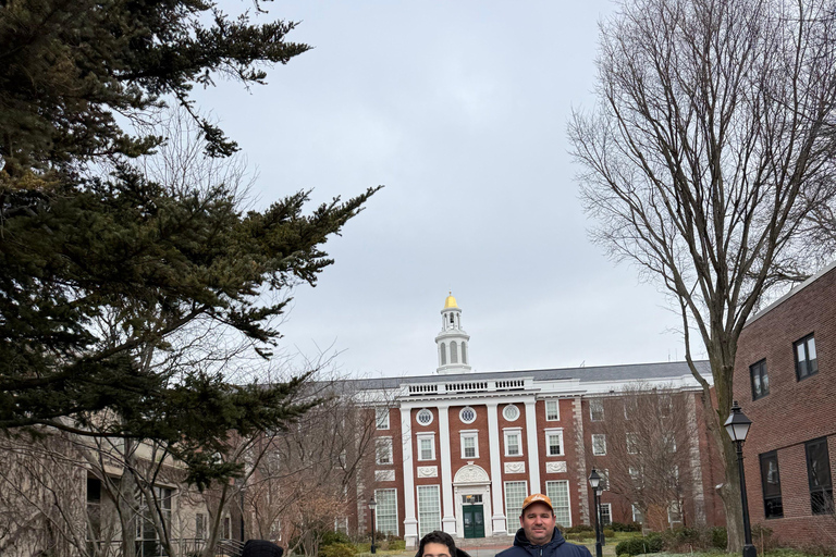 Boston with Harvard: Walking Tour in Portuguese