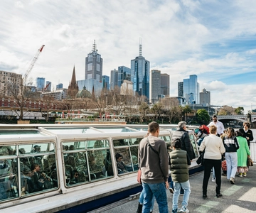 Melbourne: 1-Hour Gardens and Sporting Precinct River Cruise
