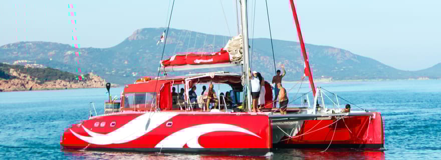 Croisière sur un maxi-catamaran à voiles