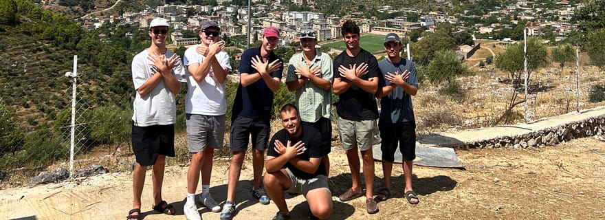 Delvina4x4 : Des tunnels de la guerre froide aux minarets ottomans