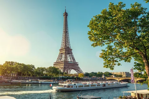 Le Havre to Paris : Private Tour from Cruises & Hotels