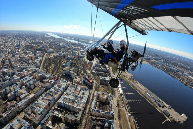 Riga: Hang-Glider 10-Minute Flight Over the City