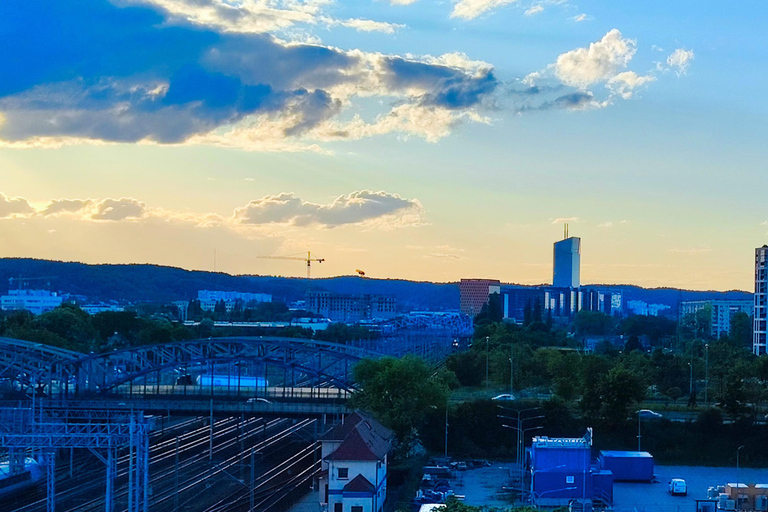 Gdańsk: Wrzeszcz and Shipyard District Private Bike Tour Golden Hour Ride – Gdańsk on evening mood Photo Stops