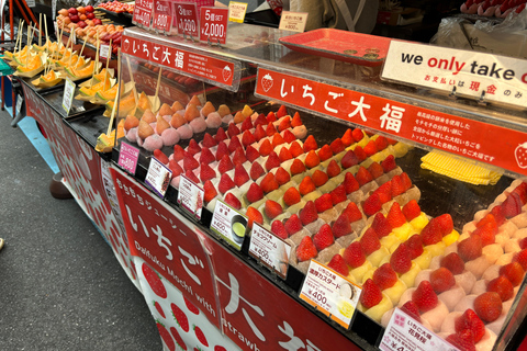 Aventura no mercado externo de Tsukiji com delícias saborosas