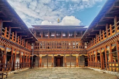 Bhutan: 12-Day Bumthang Valley Trek and Cultural Tour
