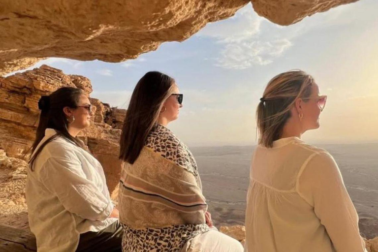 Riyad : excursion au lever du soleil à Edge of the WorldRiyad : Excursion « Lever du soleil au bout du monde »