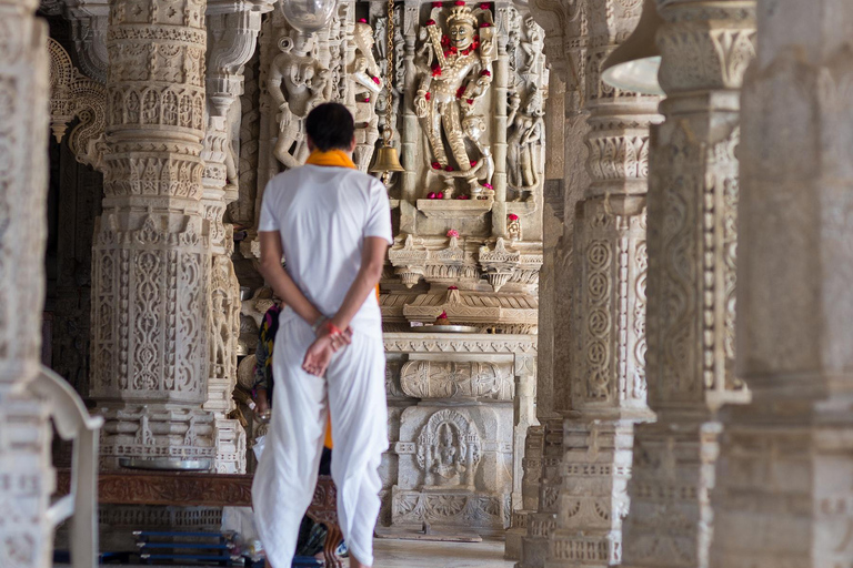 Ranakpur Tempel mit Jodhpur Tropfen von Udaipur aus beobachten