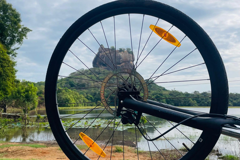 Sri Lanka 14-Day Small-Group Cycling Tour