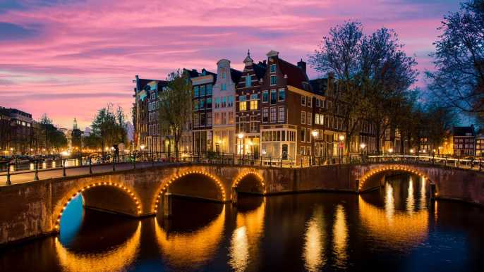 Ámsterdam: crucero nocturno de 1,5 h por los canales