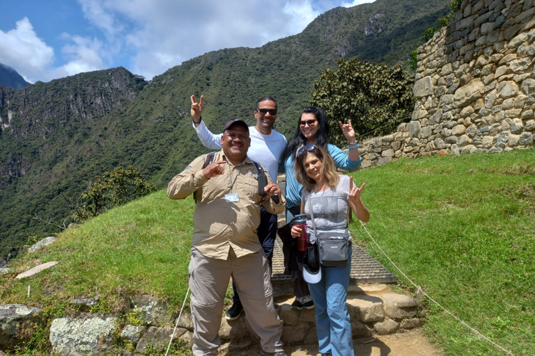 Machu Picchu: Full-Day Tour by luxury Hiram Bingham Train Cusco: Machu Picchu Full-Day Tour by Hiram Bingham Train