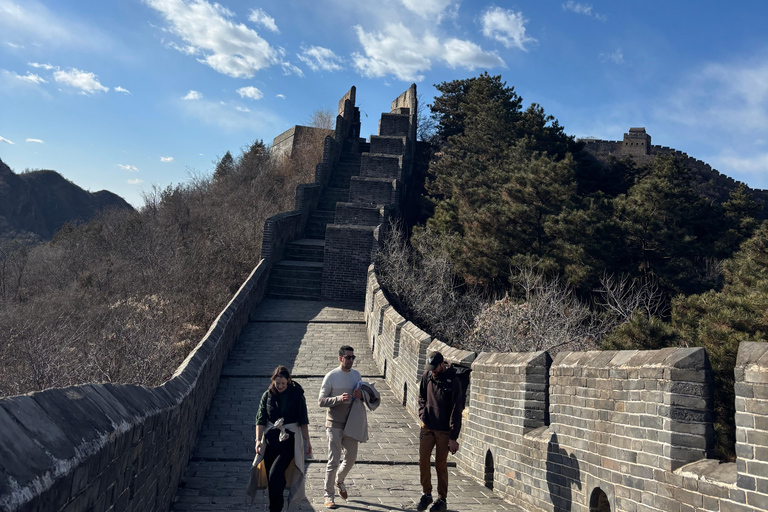Beijing: Jinshanling Great Wall Private Tour with Lunch Bus to Jinshanling Great wall Hiking tour from Beijing