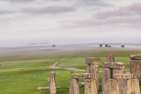 2 Day Stonehenge, Bath, Windsor, Cotswolds with accomodation