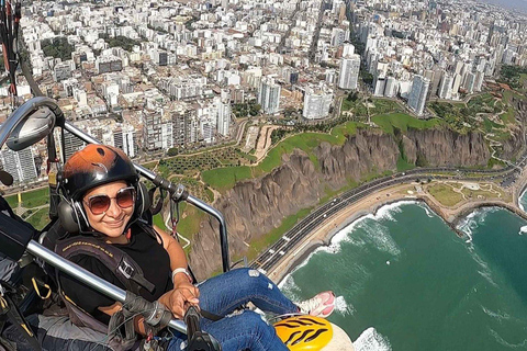 Lima: Paragliding Along The Costa Verde