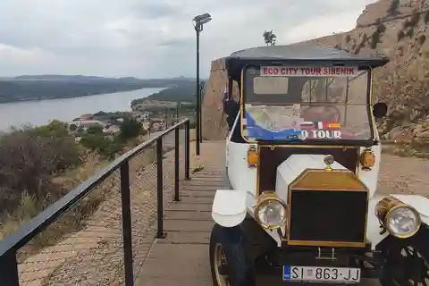 Passeio turístico pelas fortalezas - Eco City Tour Šibenik