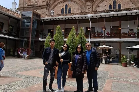 Tour of the beautiful city of Cuenca, Ecuador, visiting museums and cathedrals.
