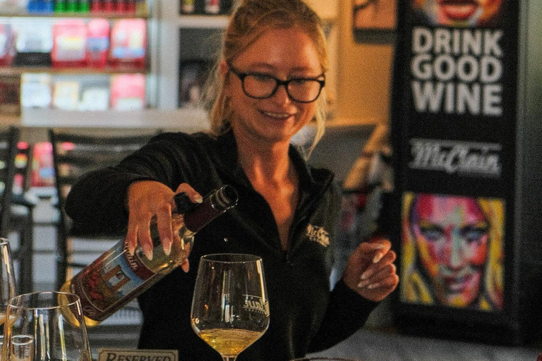 Solvang: excursão a pé pelo Vale de Santa Ynez com degustação de vinhosSolvang: excursão a pé pelo Vale do Vinho de Santa Ynez com degustações