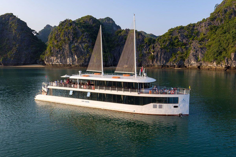 From Hanoi: Ha Long Bay 2-Day Cruise with Meals