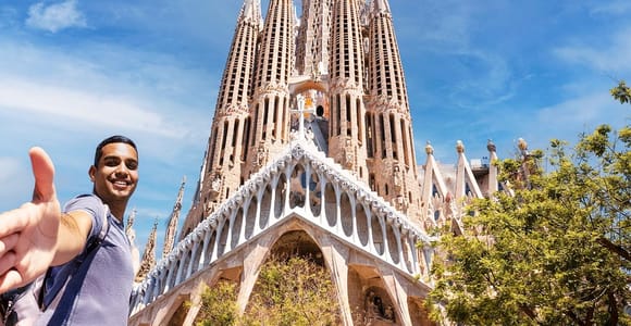 Barcelona: Sagrada Família Tour with Skip-the-Line Access