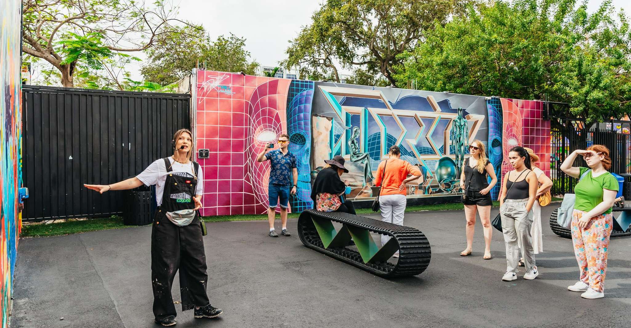 Miami: Wynwood Walls, Galleries, and Murals Guided Tour photo 10