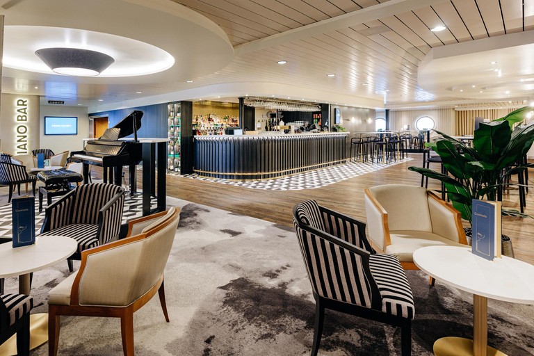 23-Hour Archipelago Cruise Stockholm–Turku–Stockholm Deluxe Cabin for 1-2 Guests (Special Breakfast + Minibar)