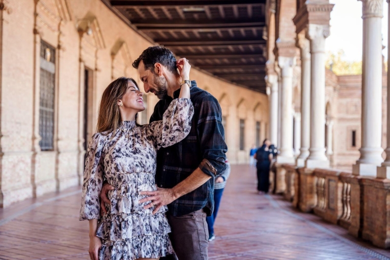 Seville: Professional Photoshoot at Plaza de España 30-40 Pictures Photoshoot at 2 Locations