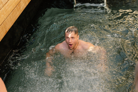 Queenstown: Floating Sauna Experience on Lake Whakatipu Communal Session