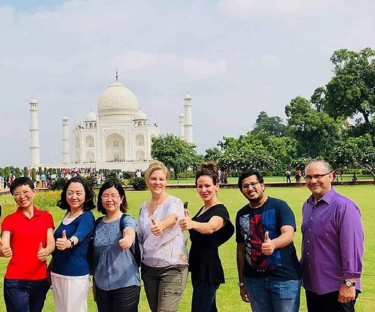 Agra: Taj Mahal & Agra Fort Tour ohne Anstehen – All Inclusive
