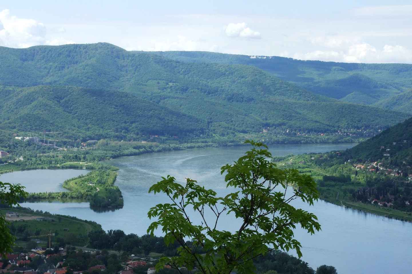 Visegrád Hike & Castle Tour with Ferry from Budapest