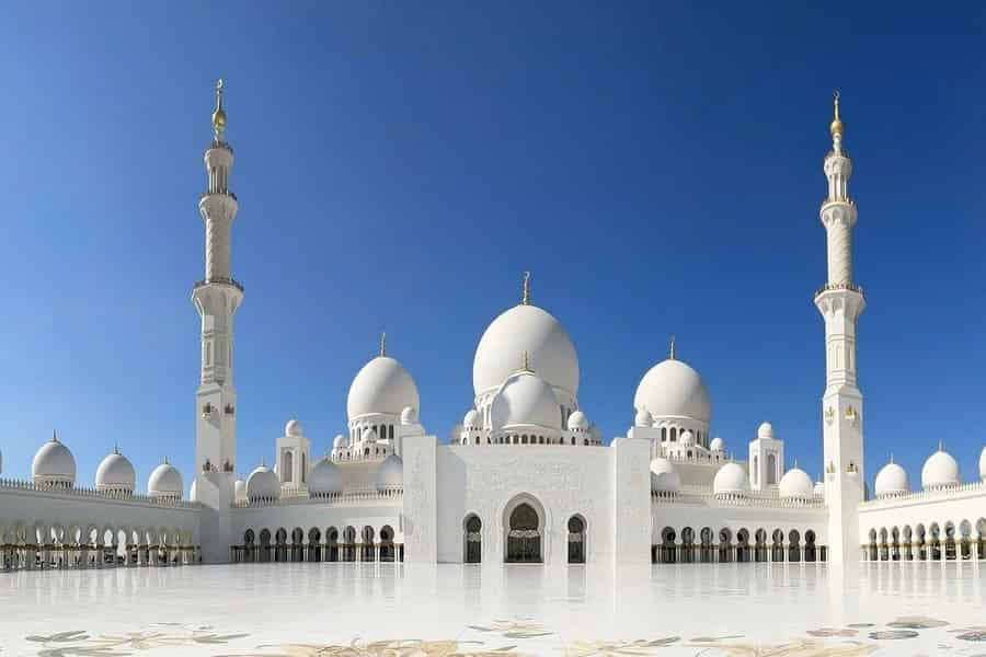 Ab Dubai: Geführte, ganztägige Sightseeingtour nach Abu Dhabi. Foto: GetYourGuide