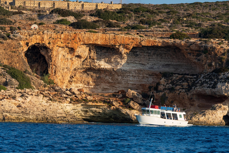 Malta: 9 Bays Cruise with Traditional Ftira and Transport