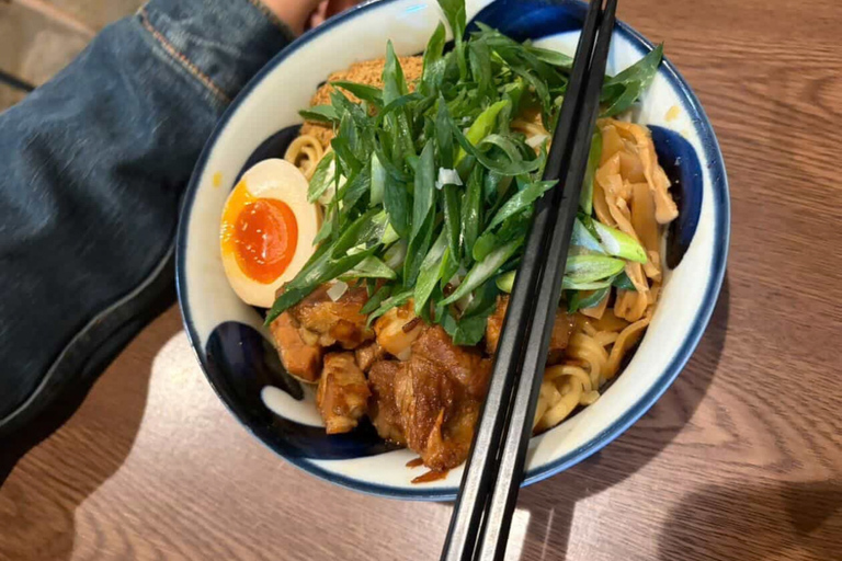 Osaka: Guided Local Food Tour with a Ninja Guide ( Spy )